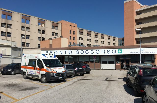 Ancona, incendio al pronto soccorso di Torrette: domato dai sanitari