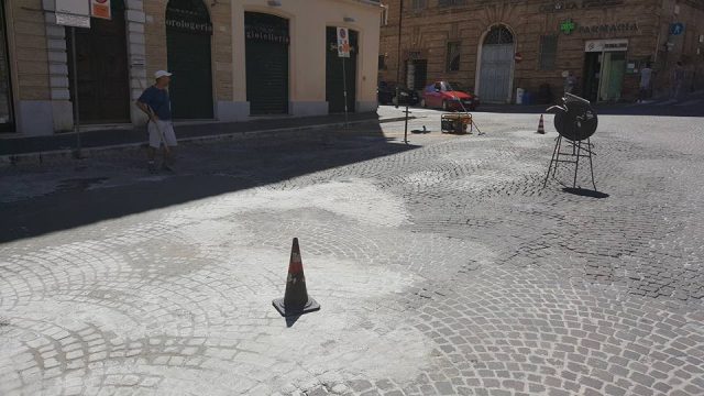 Osimo, lavori in centro: scoperto l’ingresso alla cisterna romana