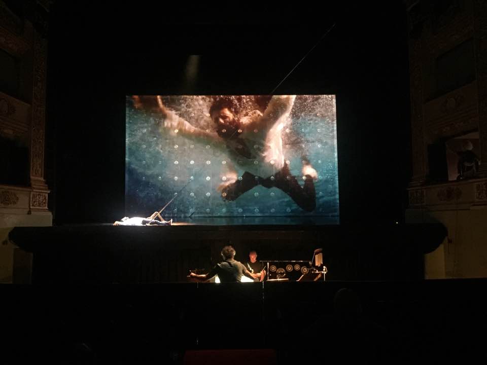 Il sole nero di Caravaggio: cinema, musica e teatro sul palco del Pergolesi