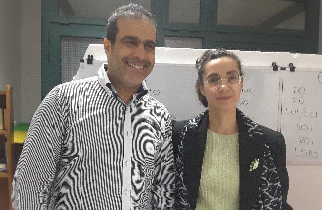 Il presidente del centro islamico "Al Huda", Whabi Youssef e la docente di italiano, Maria Morelli