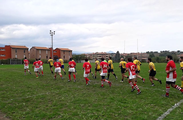 L'ingresso in campo del Fabriano Rugby in occasione di una partita casalinga