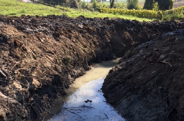 La pulizia dei fossi a Jesi