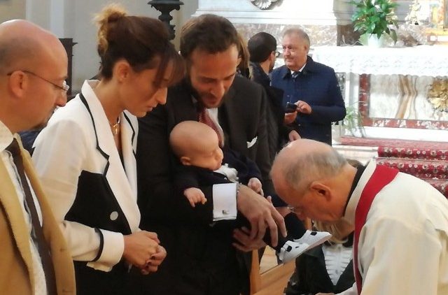 Il battesimo del piccolo Ettore nel duomo di San Settimio