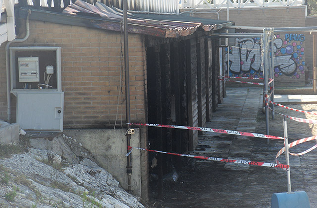 I magazzini al porto di Senigallia dopo l'incendio di lunedì 16 ottobre