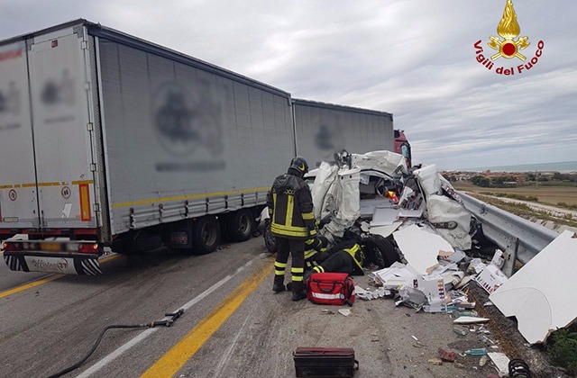 L'incidente in A14 tra Senigallia a Montemarciano