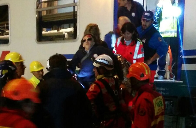 simulazione dei soccorsi in caso di incendio su un treno alla stazione di Senigallia