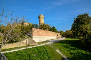 Il Faro all'interno del Parco del Cardeto