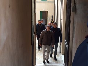 Il pm Laurino e il maggiore Di Pirro lasciano la casa si Renata Rapposelli