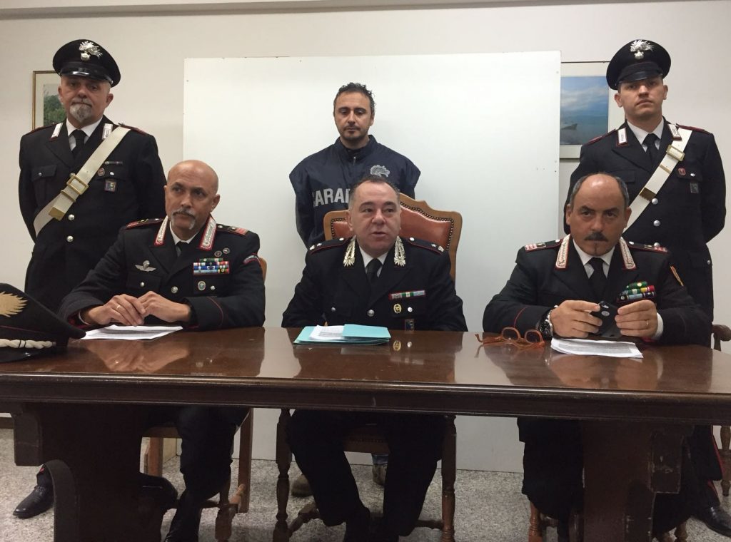 (da sinistra) il comandante della Stazione Carabinieri di Numana, Alfredo Russo, il maggiore Raffaele Conforti e il luogotenente Luciano Almiento della compagnia di Osimo