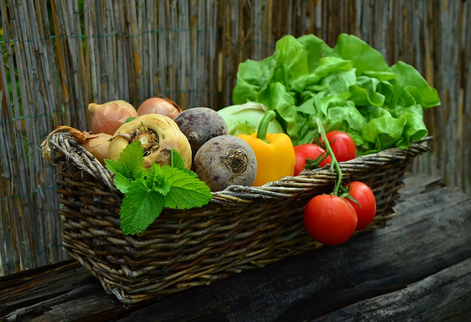 I colori della salute: cosa mangiare per rafforzare le difese nel cambio di stagione