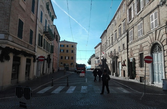 Via Leonetta a Osimo chiusa al traffico