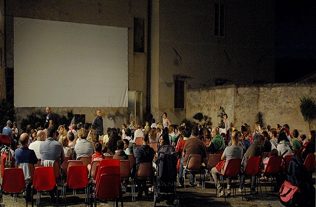 Il cinema all'aperto a Osimo