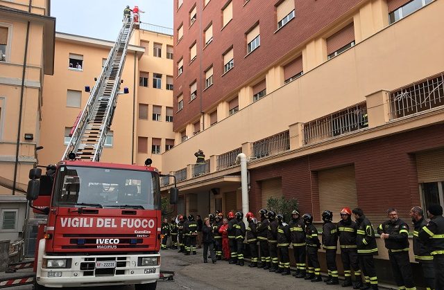 Babbo Natale dei Vigili del Fuoco al Salesi