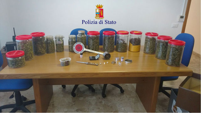 La droga sequestrata dalla squadra mobile