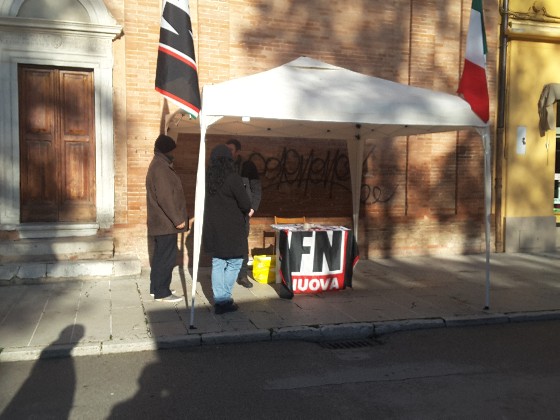 Il banchetto di Forza Nuova in Corso Matteotti