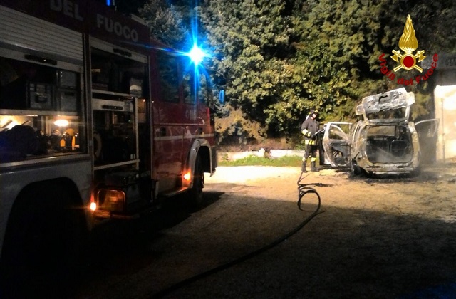 L'incendio di stanotte a Osimo