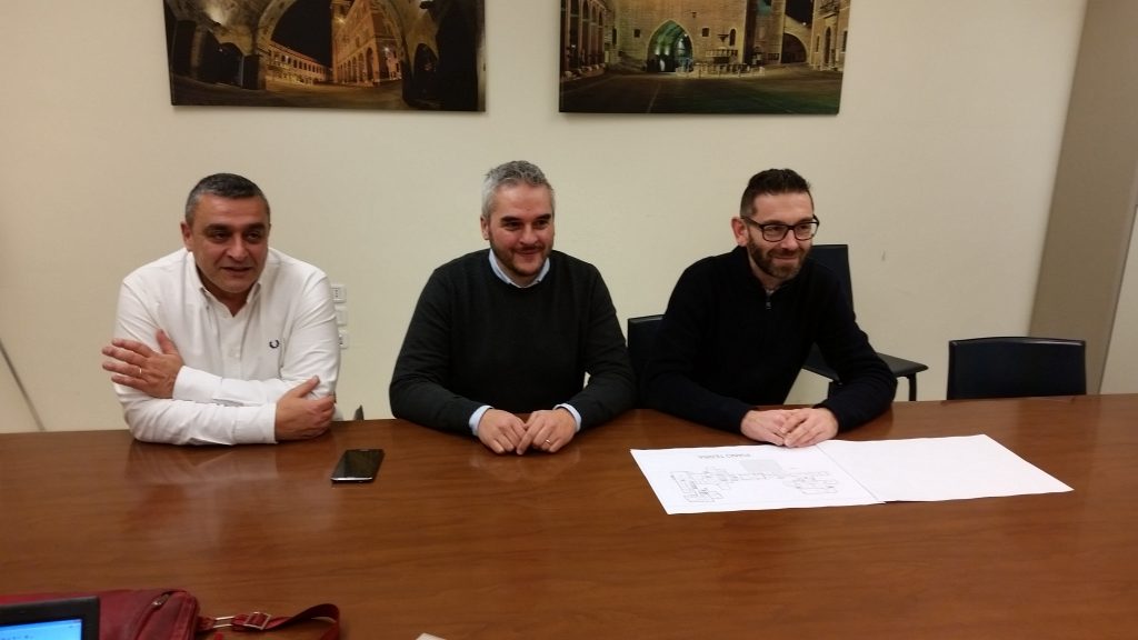 Un momento della conferenza stampa: da sin. Ioselito Arcioni, Gabriele Santarelli, Cristiano Pascucci