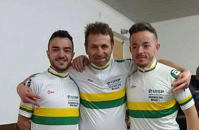 I tre atleti di Senigallia campioni regionali del ciclocross Uisp: da sinistra Antonio Macculi, Alessio Olivi e Cristian Tarsi