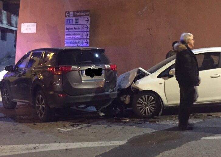 Incidente in via Rodi ad Ancona
