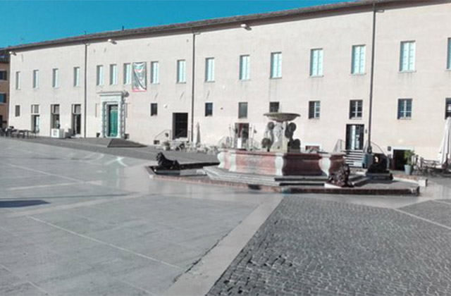 Piazza e palazzo del Duca a Senigallia