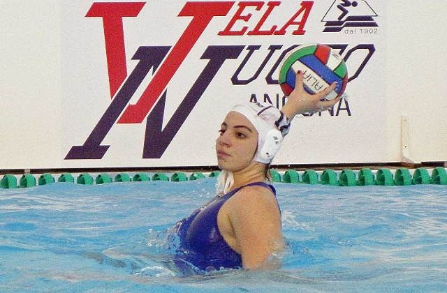 La Cosma Vela impatta 8-8 nella piscina dell'Acquachiara a Napoli