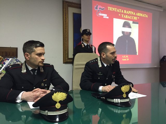 Michele Ognissanti della Tenenza di Finanza e Fabio Ibba comandante della Compagnia dei carabinieri di Ancona Michele Ognissanti della Tenenza di Finanza e Fabio Ibba comandante della Compagnia dei carabinieri di Ancona