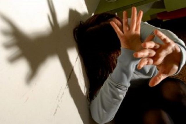 Violenza sulle donne (foto di repertorio) Violenza sulle donne (foto di repertorio)