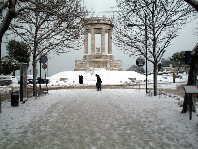 La gradinata del Passetto coperta dalla neve (Foto d'archivio)