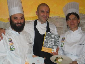 Al centro lo chef Roberto Dormicchi