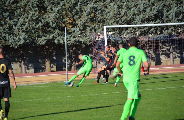 Un'immagine del match di andata (foto di Maurizio Animobono)