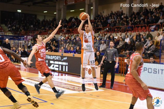 Pierpaolo Marini al tiro (foto Candolfi)