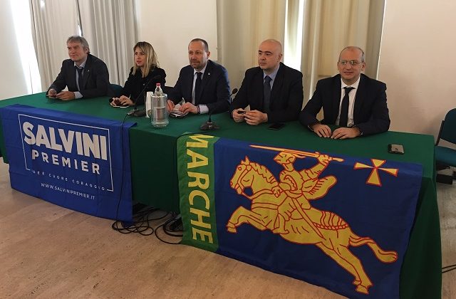 I parlamentari marchigiani della Lega. Nella foto da sin.: on. Paolini, on. Latini, sen. Arrigoni, sen. Pazzaglini, on. Patassini