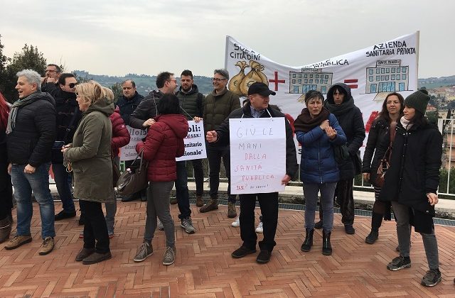 Manifestazione in Regione contro la Pdl 145