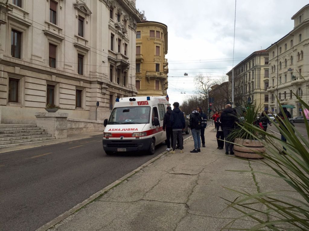 La Croce Rossa sul posto dell'incidente