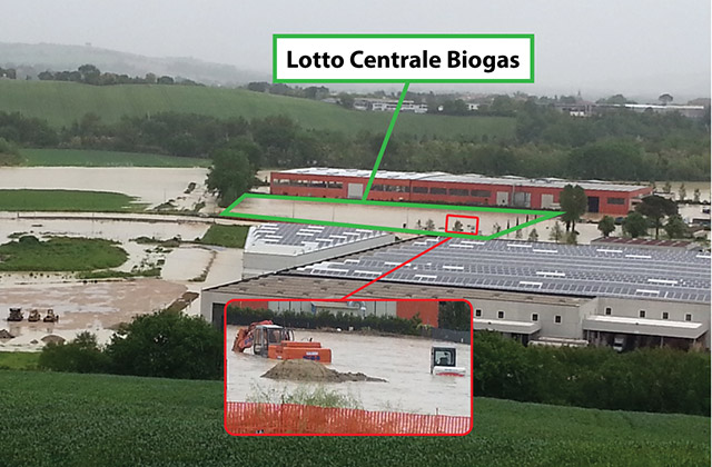 L'area industriale Zipa a Casine di Ostra che nel maggio 2014 venne allagata da oltre 1,5 metri di acqua e fango. Nel riquadro il terreno dove dovrebbe sorgere la centrale biogas