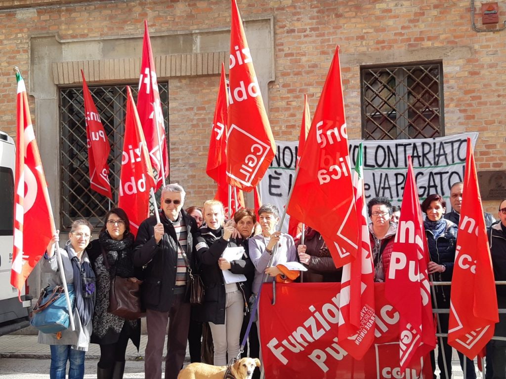 Sciopero dei lavoratori dell’ex cooperativa Agorà Marche