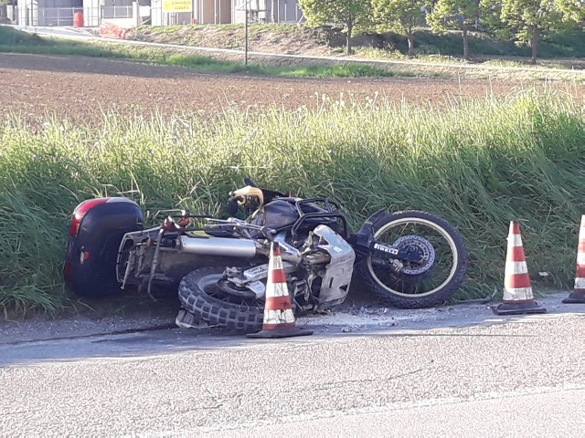 La Honda sul ciglio della strada dopo l'incidente