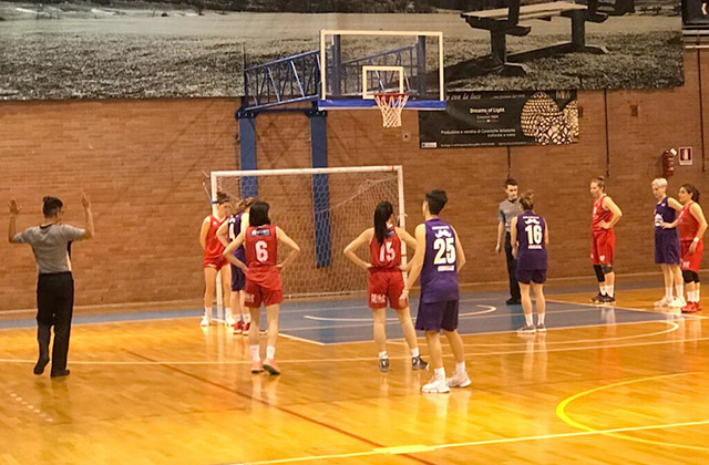 Il match di basket femminile tra Perugia e Senigallia