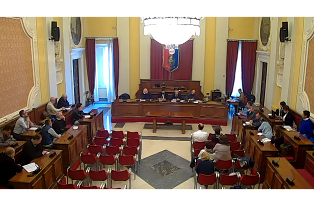 La commissione consiliare a Senigallia dove è intervenuto l'assessore regionale Sciapichetti