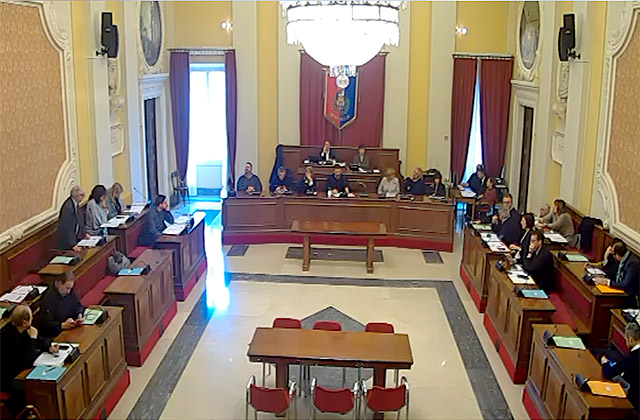 La seduta del consiglio comunale di Senigallia