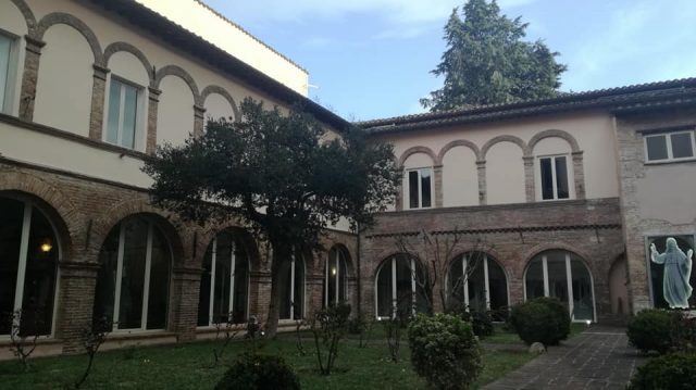 Il chiostro del monastero delle Clarisse a Fabriano