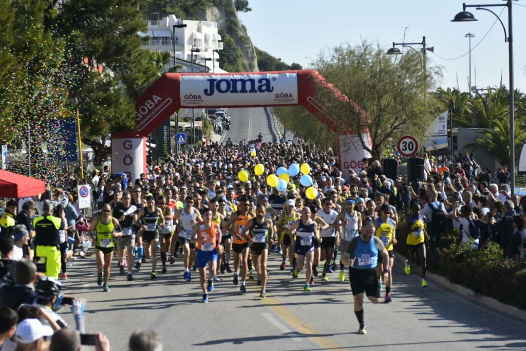 Atleti e appassionati in gara alla Conero Running