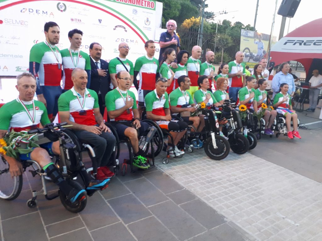 Tutti gli atleti paralimpici che nello scorso fine settimana si sono aggiudicati la maglia tricolore nelle loro categorie di disabilità