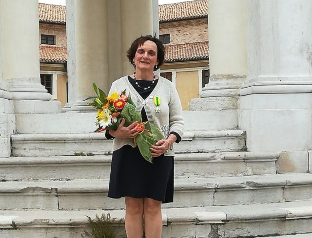 Da 30 anni nella farmacia Zecchini. Antonella Brachetti Felcini nominata Maestro del Lavoro: «Vivo la professione come un servizio»