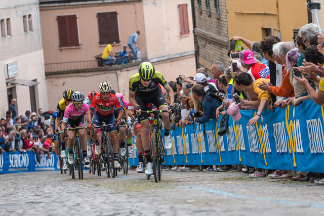 Giro d'Italia ad Osimo (Foto di Graziano Duca)