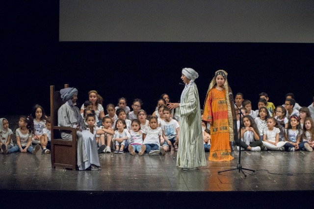 Studenti al teatro