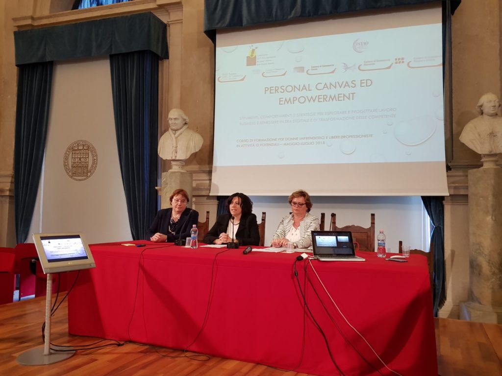 Da sinistra, Adriana Celestini, Meri Marziali e Sabina Cardinali