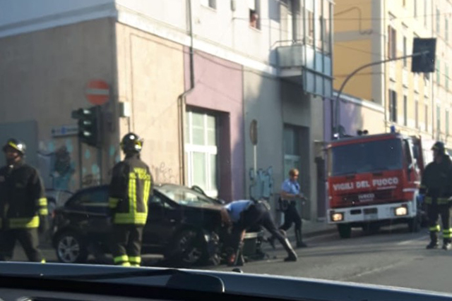 L'intervento dei vigili del fuoco e della polizia municipale