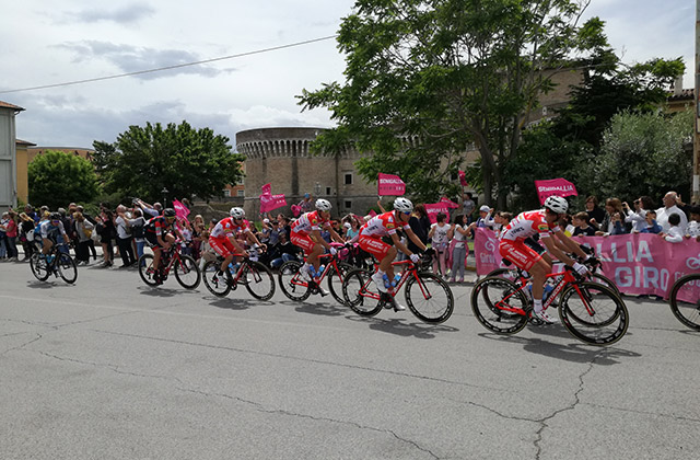 Il passaggio del Giro d'Italia 2018 a Senigallia