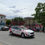 Il passaggio del Giro d'Italia 2018 a Senigallia: le auto delle squadre